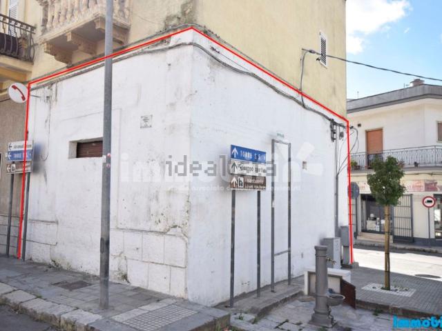 Locale Commerciale in vendita a Puglia, Brindisi