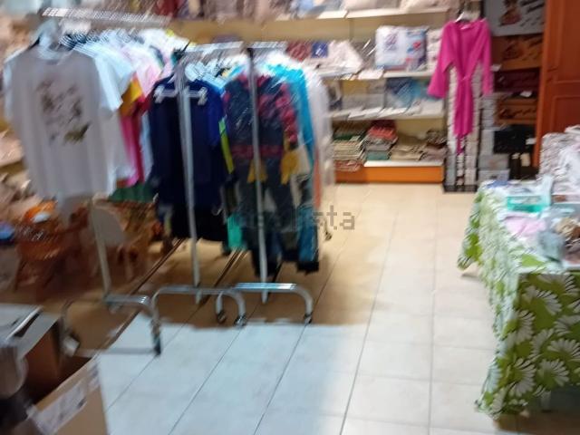 Locale Commerciale in vendita a Ribolla, Roccastrada