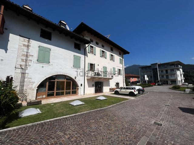 Locale Commerciale in vendita a Comunità Alto Garda e Ledro, Riva