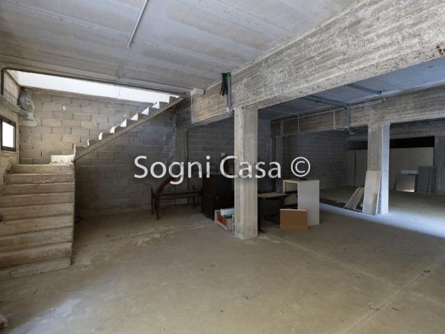 Locale Commerciale in vendita a Rocchetta, Piemonte