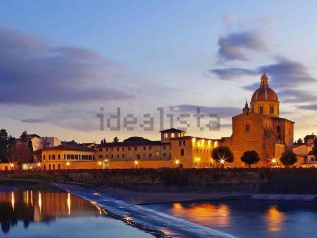 Locale Commerciale in vendita a San Frediano, Firenze