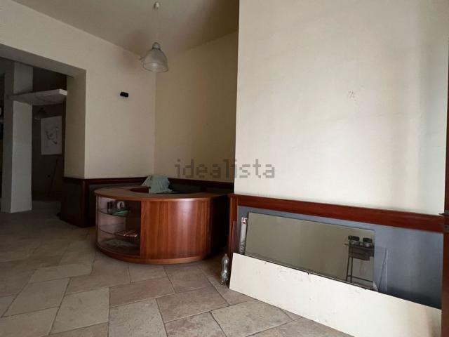 Locale Commerciale in vendita a Nola, Campania
