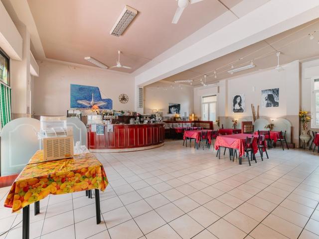 Locale Commerciale in vendita a Borgo Mantovano, Pieve Di Coriano