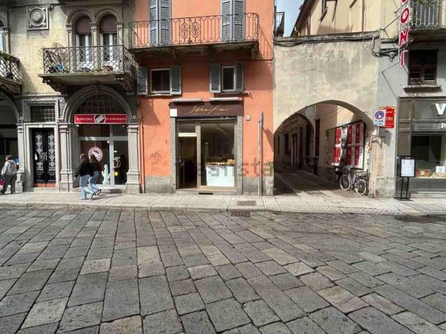 Locale Commerciale in vendita a Borgo Ticino, Pavia