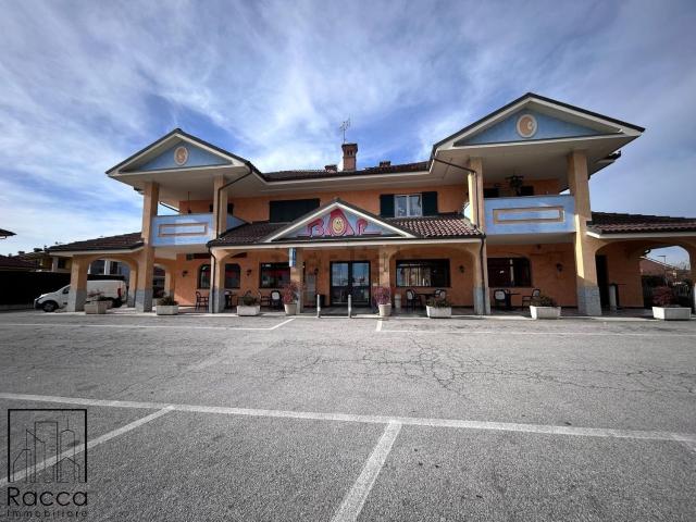Locale Commerciale in vendita a Piemonte, Cuneo
