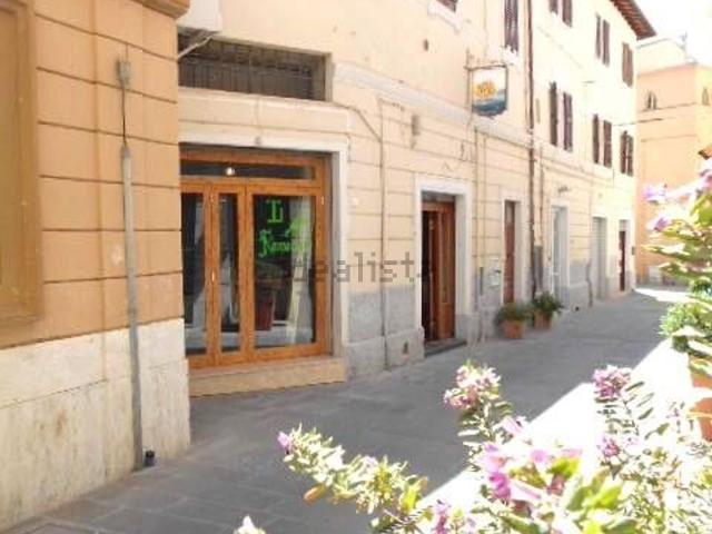 Locale Commerciale in vendita a Centro, Monte Argentario