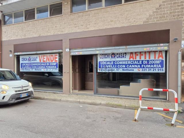 Locale Commerciale in vendita a Borgo Medievale, Roma Capitale