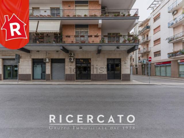Locale Commerciale in vendita a Puglia, Lecce