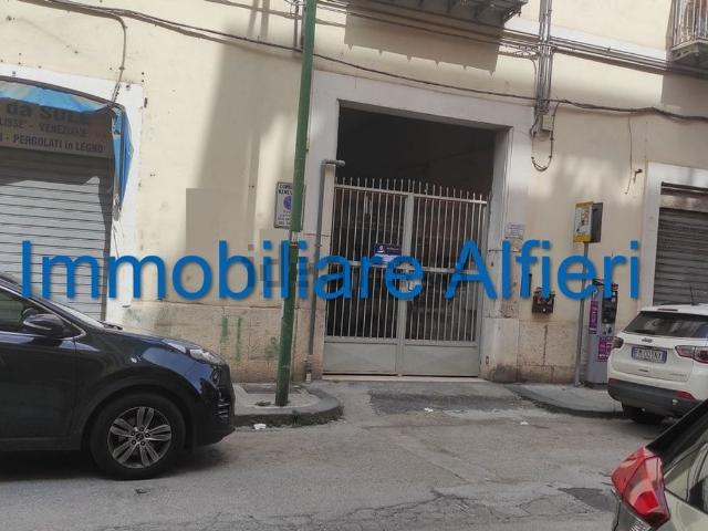 Locale Commerciale in vendita a Benevento, Campania