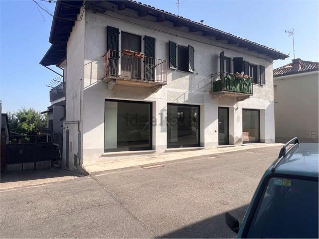 Locale Commerciale in vendita a Montechiaro d'Asti, Asti