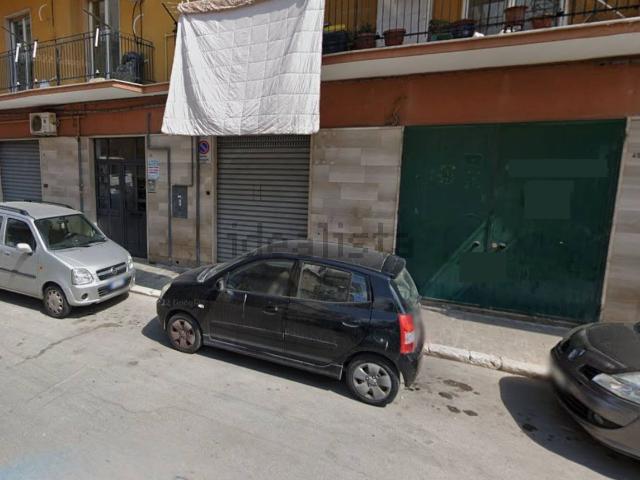 Locale Commerciale in vendita a Puglia, Barletta-andria-trani