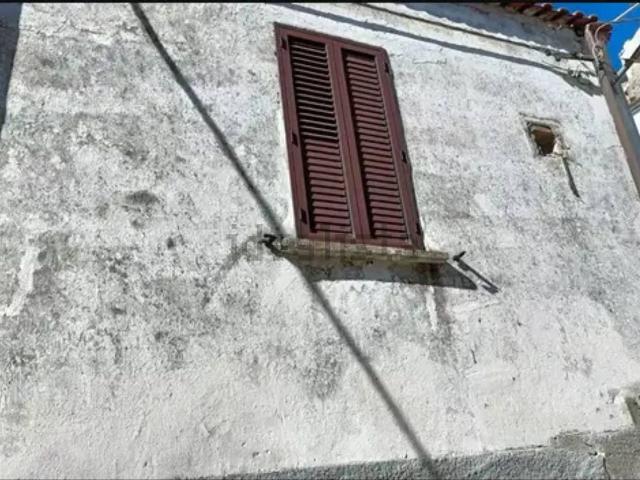 Locale Commerciale in vendita a Calabria, Crotone