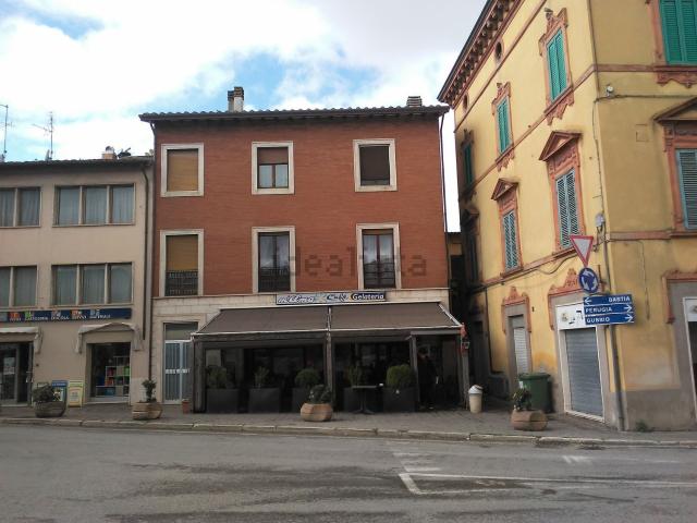 Locale Commerciale in vendita a Assisi, Umbria