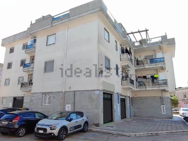Locale Commerciale in vendita a Puglia, Taranto