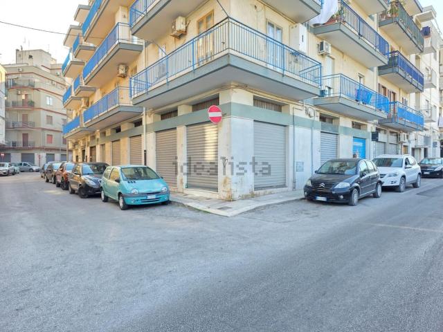 Locale Commerciale in vendita a Puglia, Brindisi