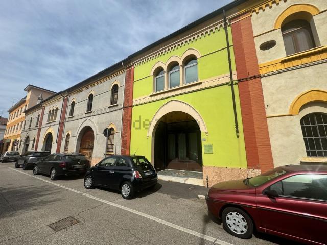 Locale Commerciale in vendita a San Vito, Cerea
