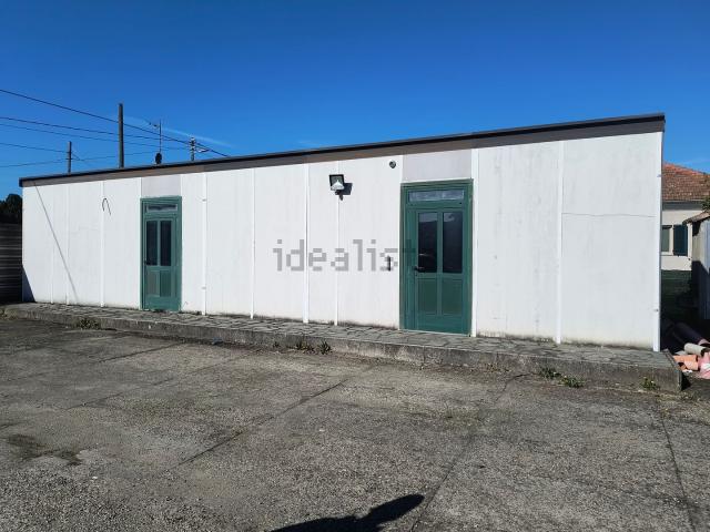 Locale Commerciale in vendita a Piemonte, Alessandria