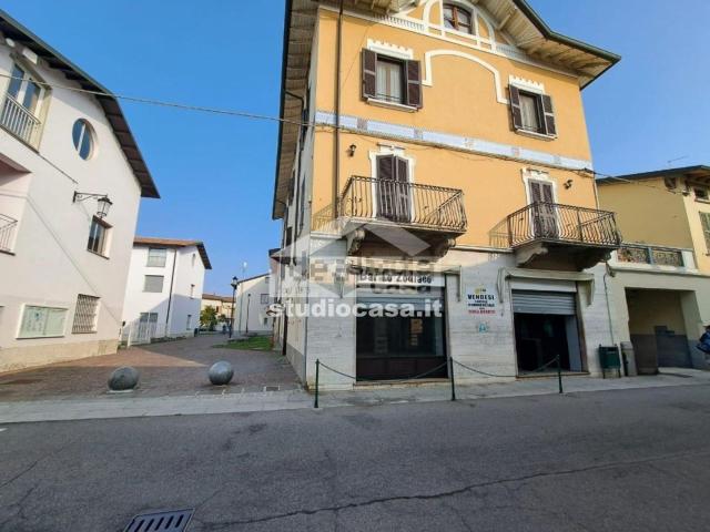 Locale Commerciale in vendita a Misano di Gera d'Adda, Bergamo