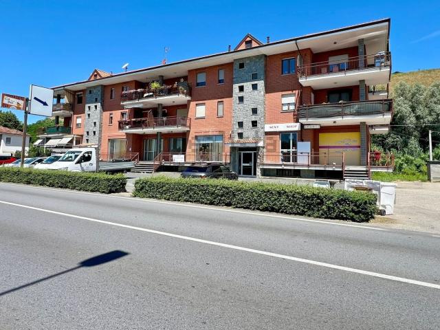 Locale Commerciale in vendita a Piemonte, Cuneo