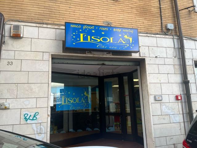 Locale Commerciale in vendita a Santa Croce, Potenza