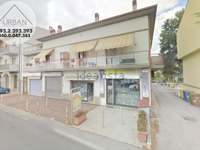 Locale Commerciale in vendita a Contrada Cappelli, Tornimparte