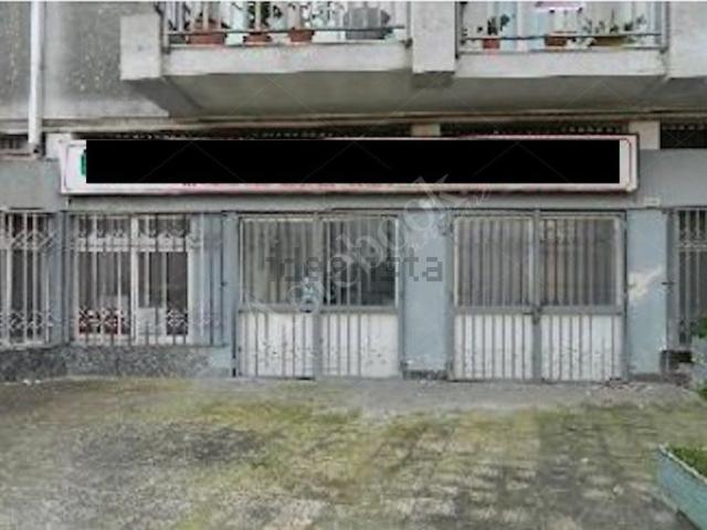 Locale Commerciale in vendita a Puglia, Brindisi