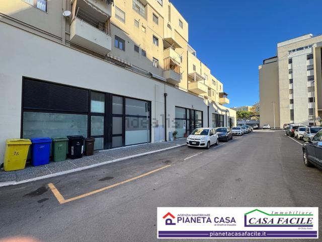 Locale Commerciale in vendita a Rione Spine Bianche, Matera