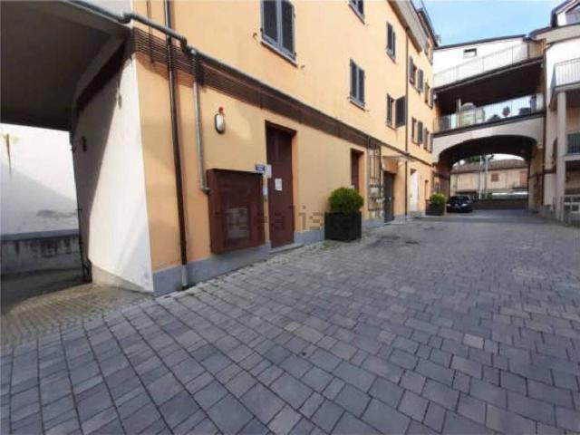 Locale Commerciale in vendita a Piemonte, Asti