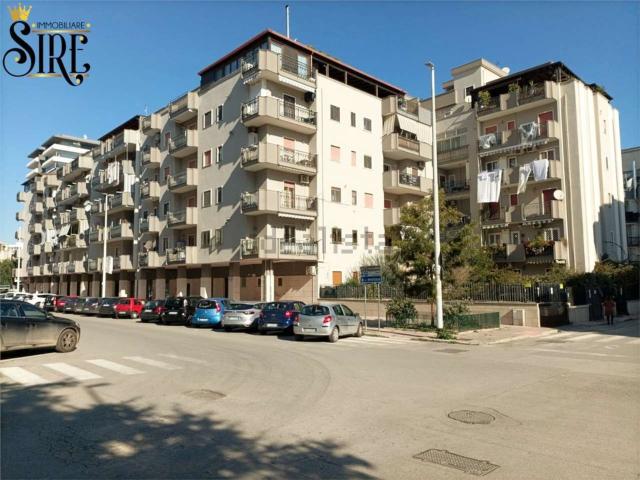 Locale Commerciale in vendita a Puglia, Barletta-andria-trani