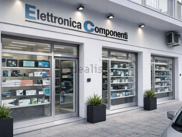 Locale Commerciale in vendita a Santa Chiara, Puglia