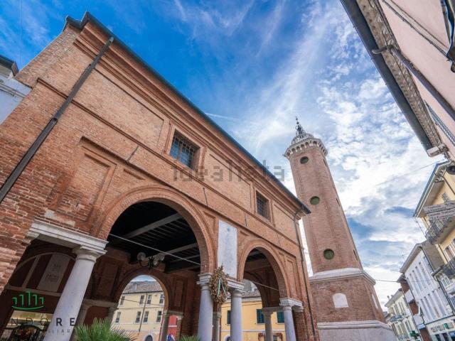 Locale Commerciale in vendita a Comacchio, Reggio Emilia