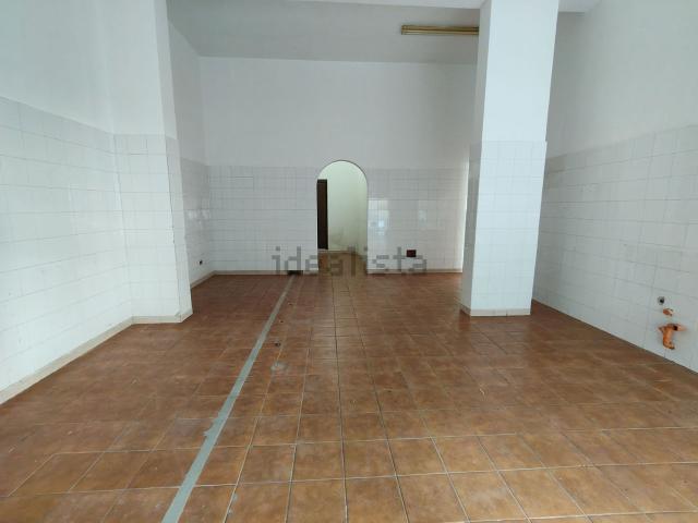 Locale Commerciale in vendita a Bagheria, Sicilia