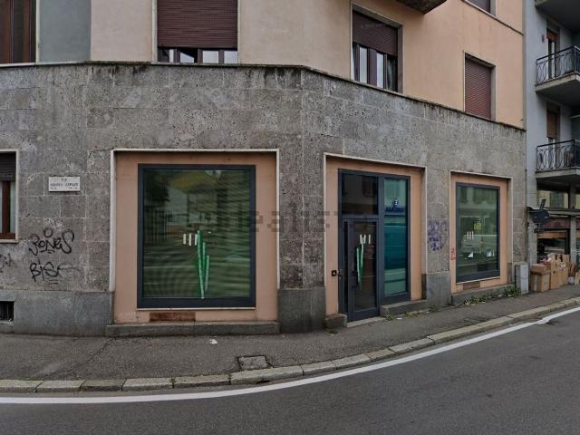 Locale Commerciale in vendita a Centro, Monza