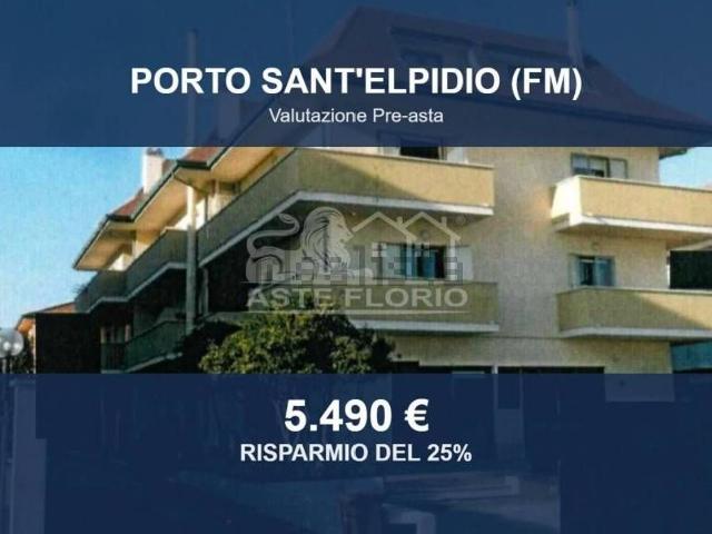 Locale Commerciale in vendita a Faleriense, Marche
