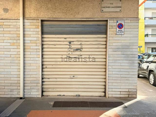 Locale Commerciale in vendita a Puglia, Bari