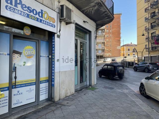 Locale Commerciale in vendita a Piedimonte, Nocera Inferiore
