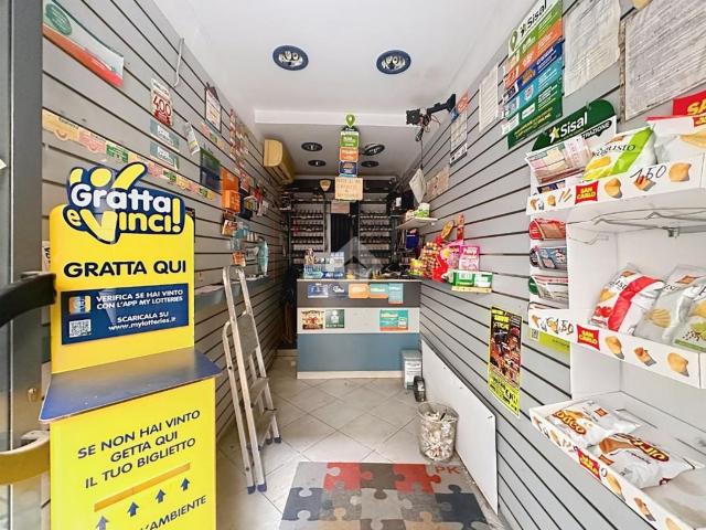 Locale Commerciale in vendita a Garibaldi, Livorno