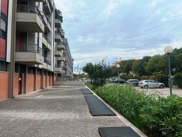 Locale Commerciale in vendita a Puglia, Foggia
