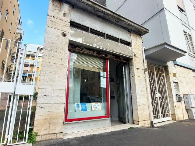 Locale Commerciale in vendita a Municipio Roma XII, Roma Capitale