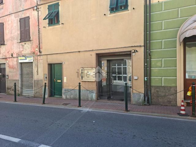 Locale Commerciale in vendita a Busalla, Liguria