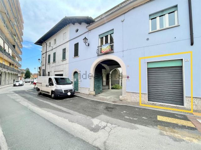 Locale Commerciale in vendita a Manerbio, Lombardia