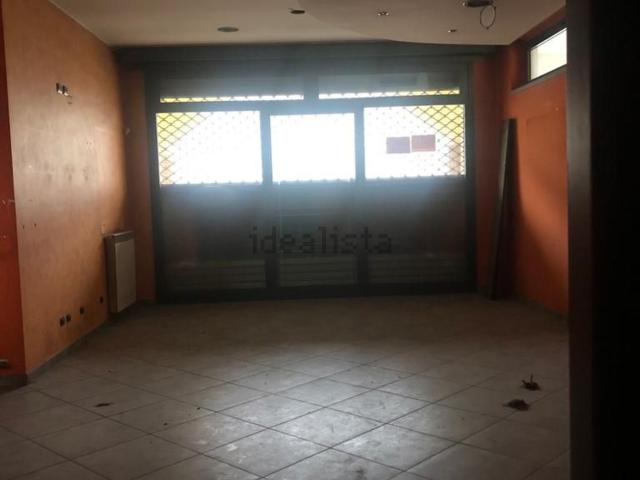 Locale Commerciale in vendita a Masciago Milanese, Bovisio Masciago