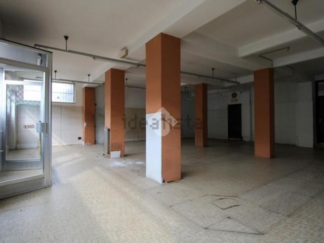 Locale Commerciale in vendita a Dorotina, Mozzo