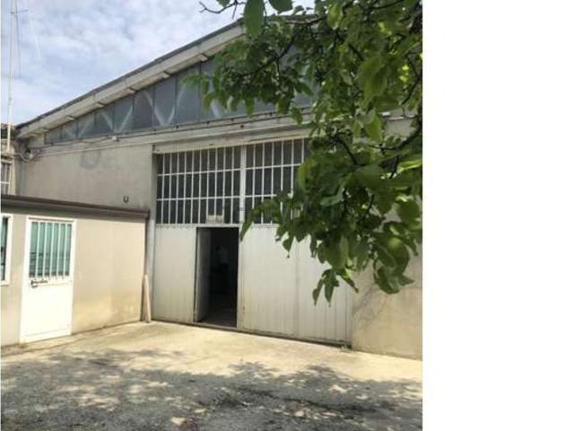Locale Commerciale in vendita a Unione di Comuni della Romagna Forlivese, Quattro