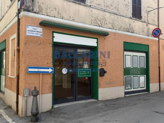 Locale Commerciale in vendita a Unione della Romagna Faentina, Faenza