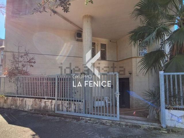 Locale Commerciale in vendita a Selva, Puglia