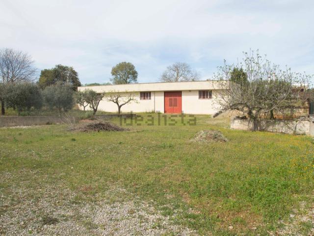 Locale Commerciale in vendita a Puglia, Taranto