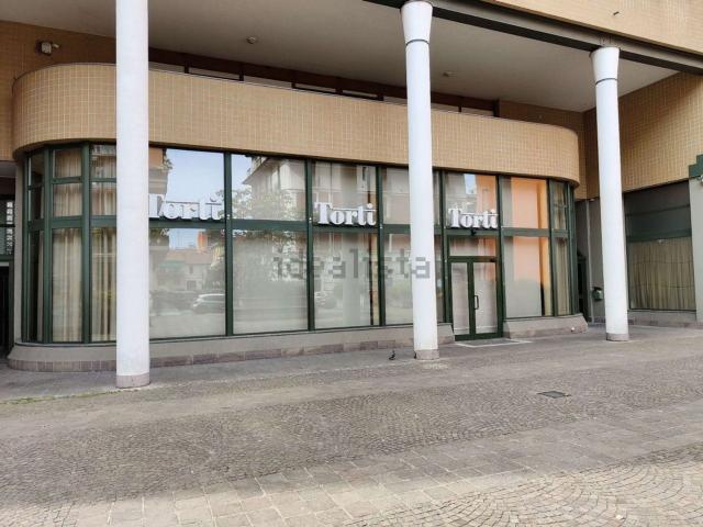 Locale Commerciale in vendita a Zona Omogenea Milano Nord, Sesto San Giovanni