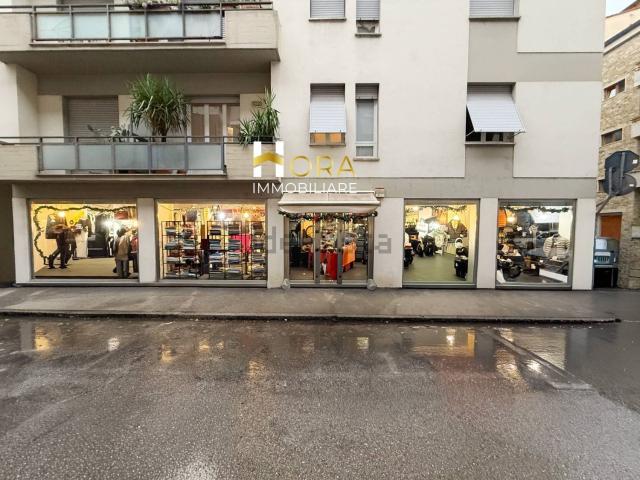 Locale Commerciale in vendita a Quartiere 2, Firenze