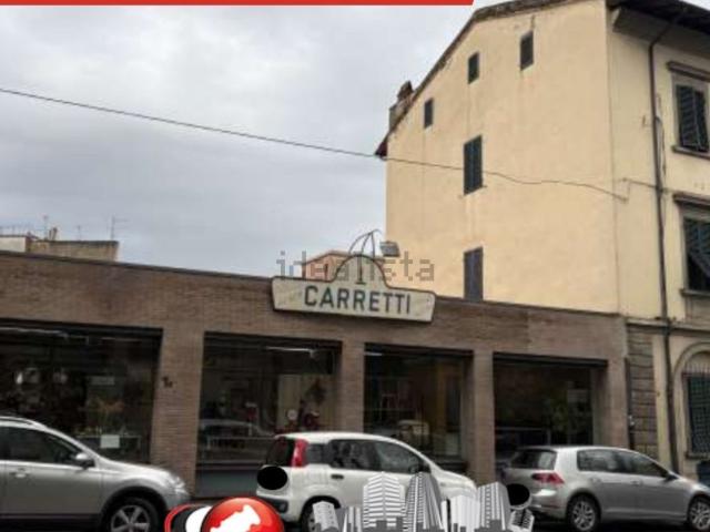 Locale Commerciale in vendita a I lecci, Prato